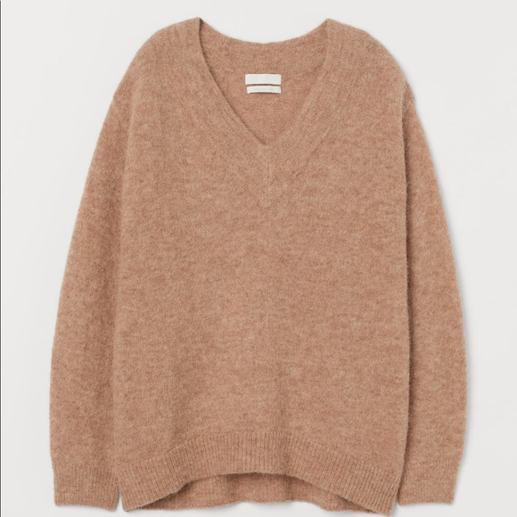 Oversized v-neck wool sweater | sold out everywhere - Picture 3 of 11